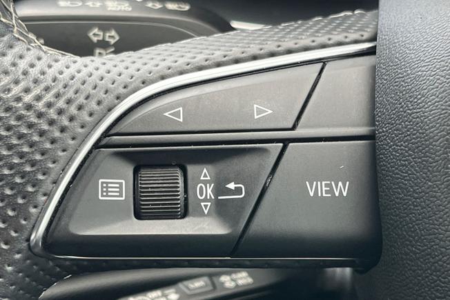 AUDI Q3 Photo 16