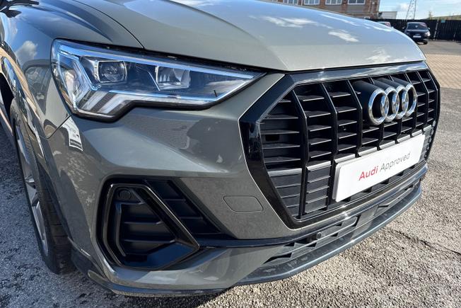 Audi Q3 Photo 22