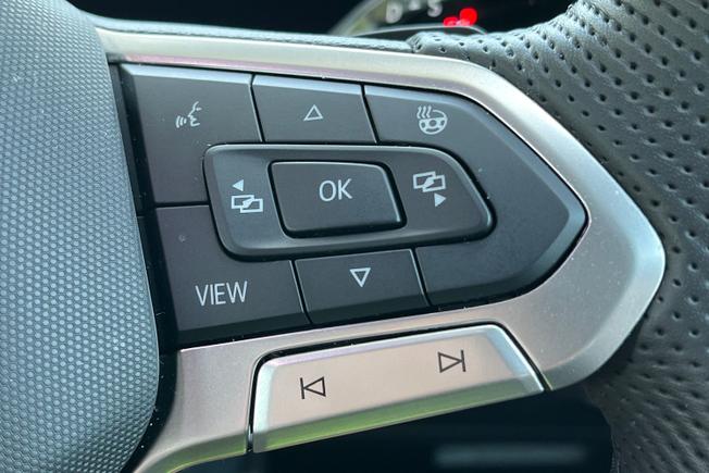 VOLKSWAGEN Tiguan Photo 17