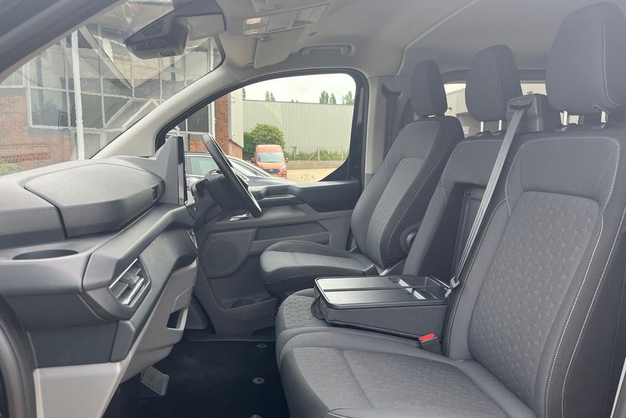 Used Ford TRANSIT CUSTOM MT75FFH 23