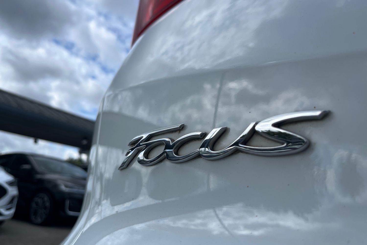 Ford Focus Photo 38