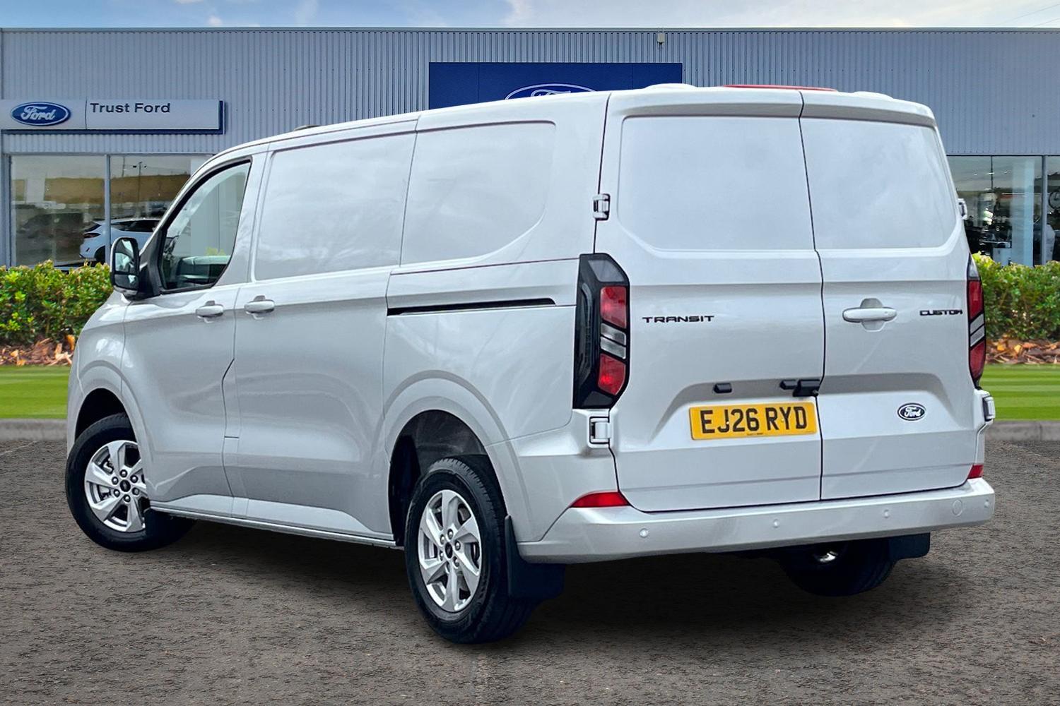 Ford Transit Custom Photo 1