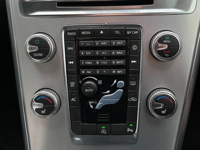 VOLVO XC60 Photo 42