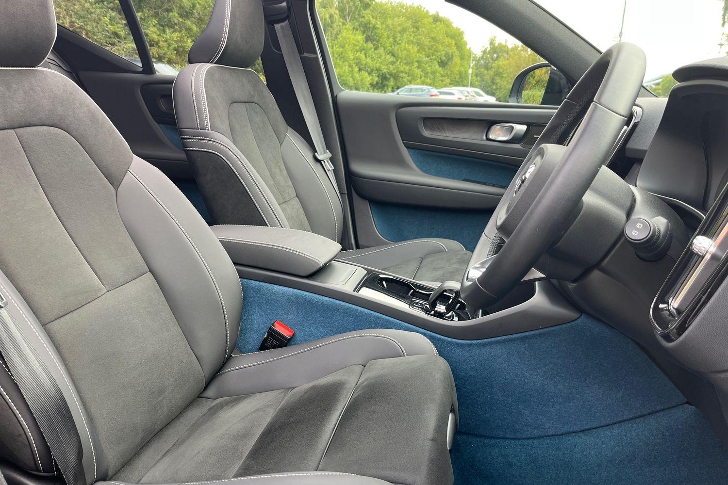Volvo XC40 Photo 16