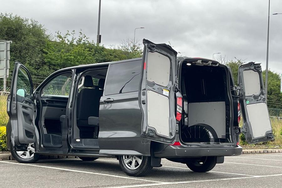 Ford TRANSIT CUSTOM Photo autoimg-7ebe197b8aa2c489d5d83fdc71727bf1ee6a2369.jpg