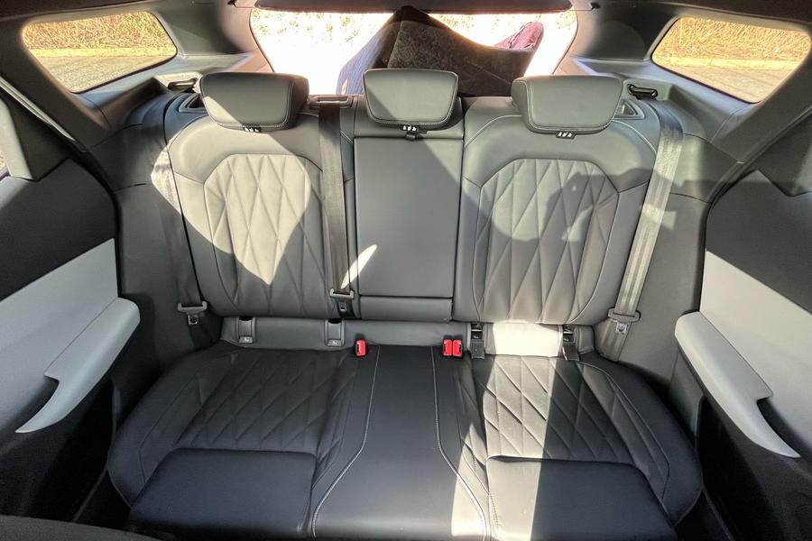 Ford EXPLORER Photo autoimg-7ebfc10c0b41b8f4863a4c713f0a6675a28b9b43.jpg