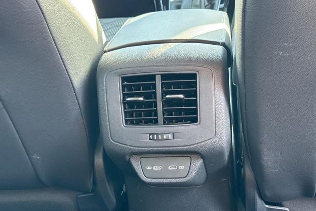 VOLKSWAGEN T-Roc Photo 43