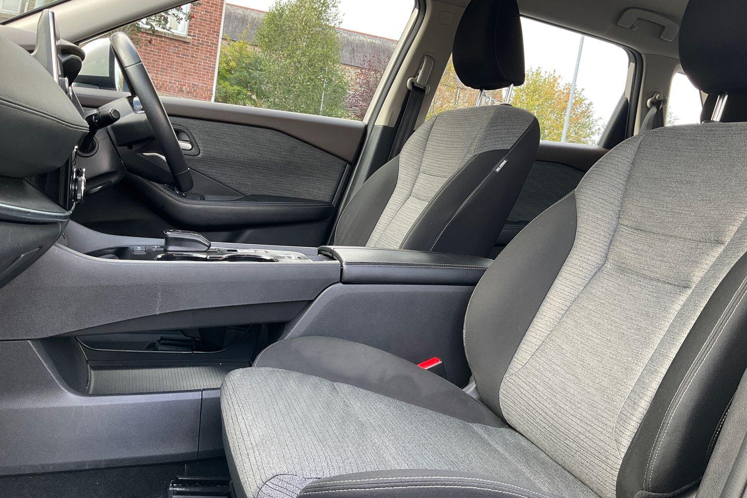 Nissan X-TRAIL Photo 18