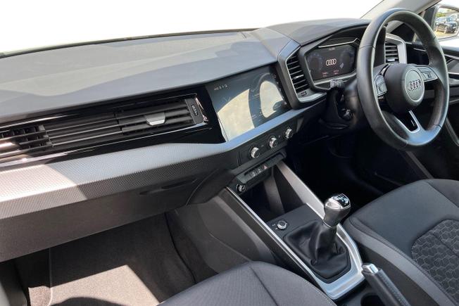 Audi A1 Photo 2