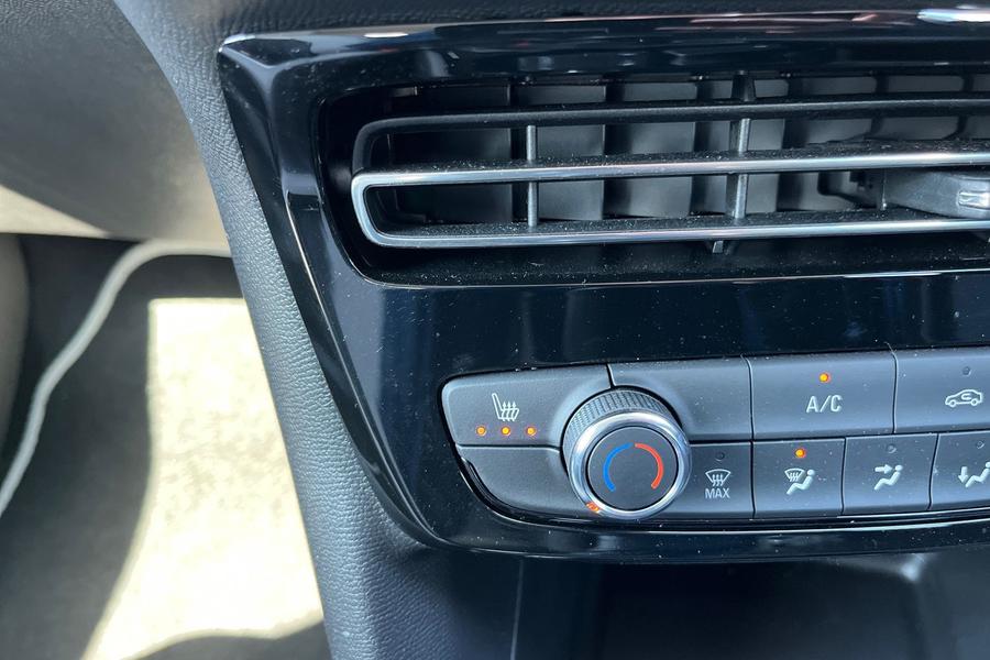 Vauxhall Mokka Photo autoimg-7ec99a76def1a995ab35f3bc679cf25195a4e7f3.jpg