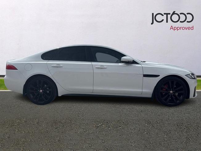 JAGUAR XF Photo 4