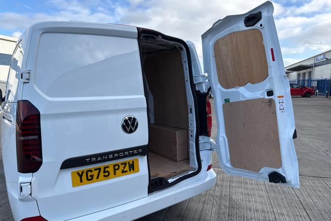 VOLKSWAGEN Transporter Photo 36