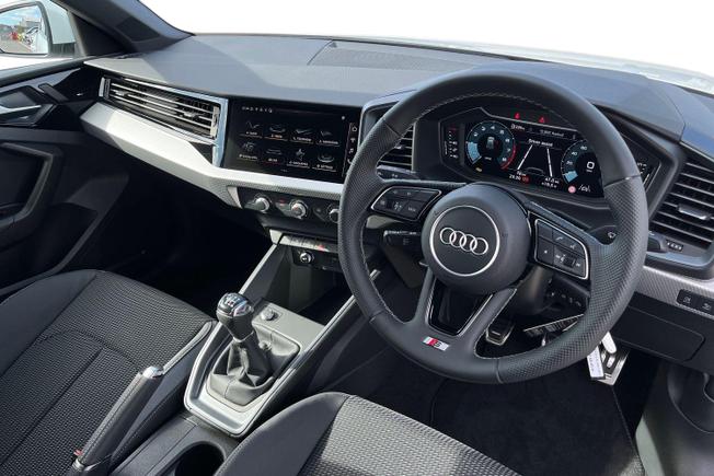 AUDI A1 Photo 6