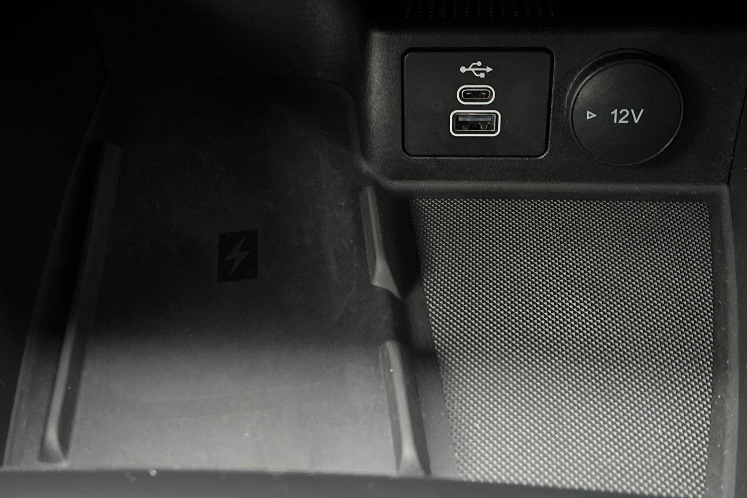 Ford KUGA Photo 34