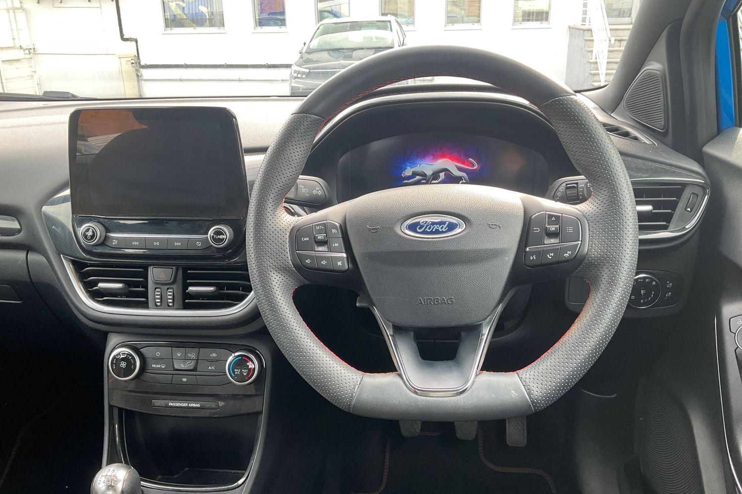 Ford PUMA Photo 11