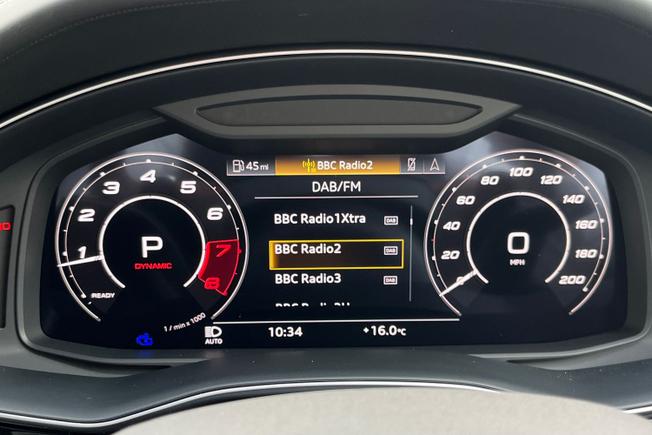 AUDI Rsq8 Photo 15