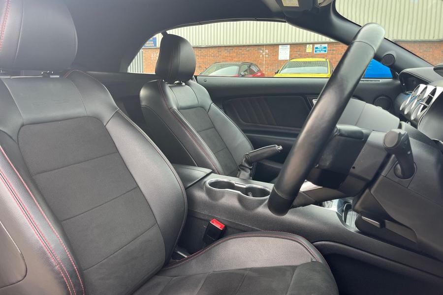 Ford Mustang Photo autoimg-7ed32449fcf421b89a59ceecccbe553933975a25.jpg