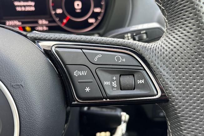 AUDI Q2 Photo 17