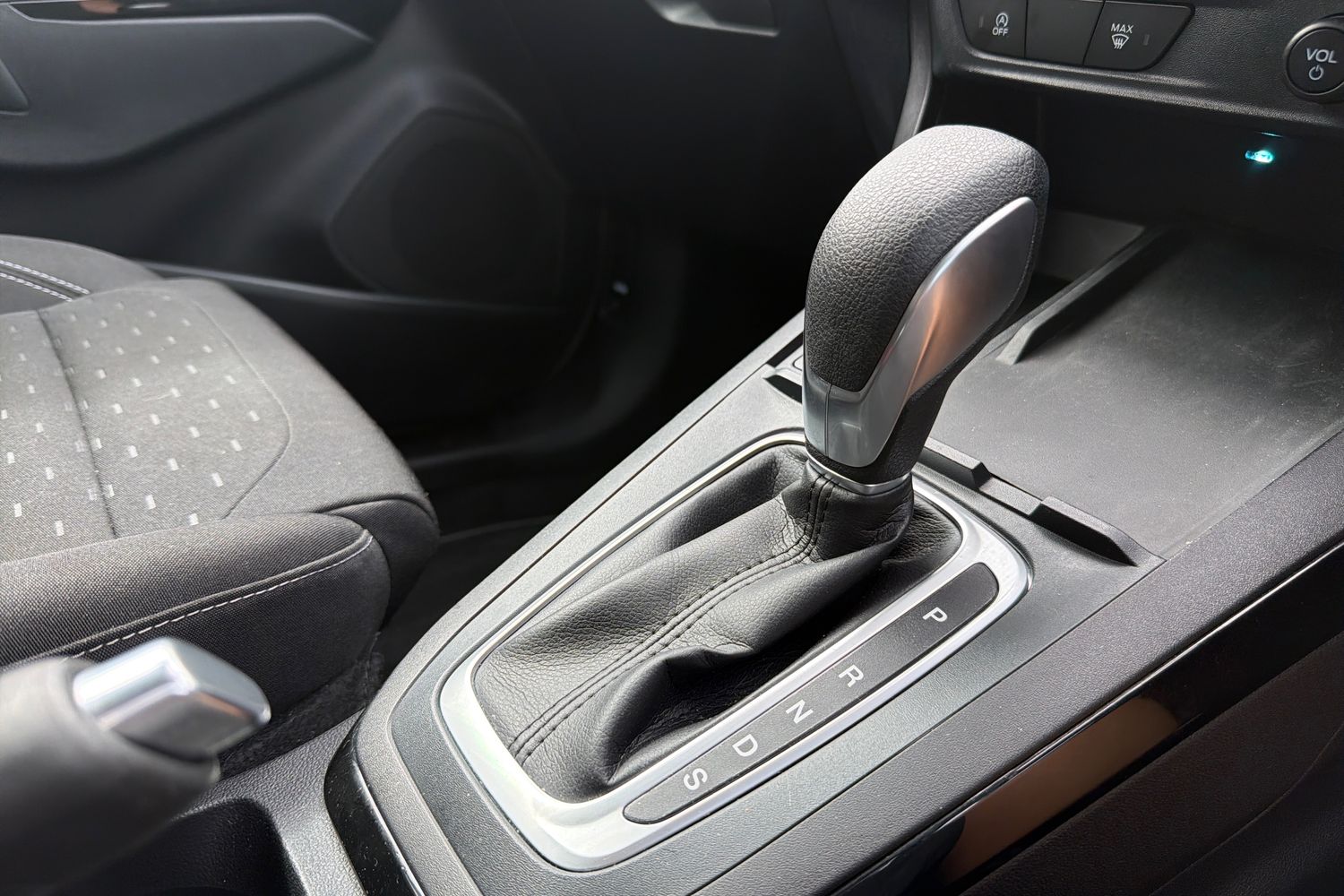 Ford PUMA Photo 35