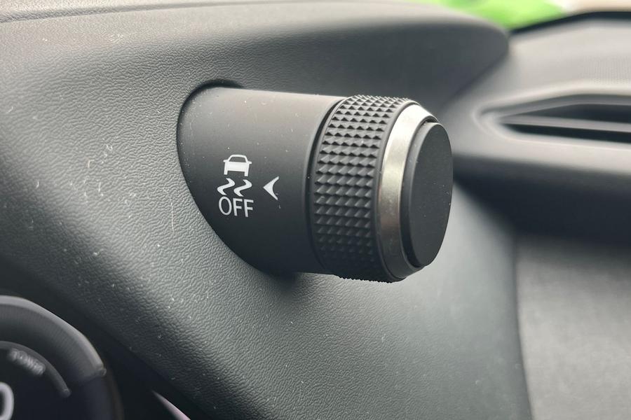 Lexus UX Photo autoimg-7ed5effaff72fe173ed83a468b3f99c900138ac5.jpg