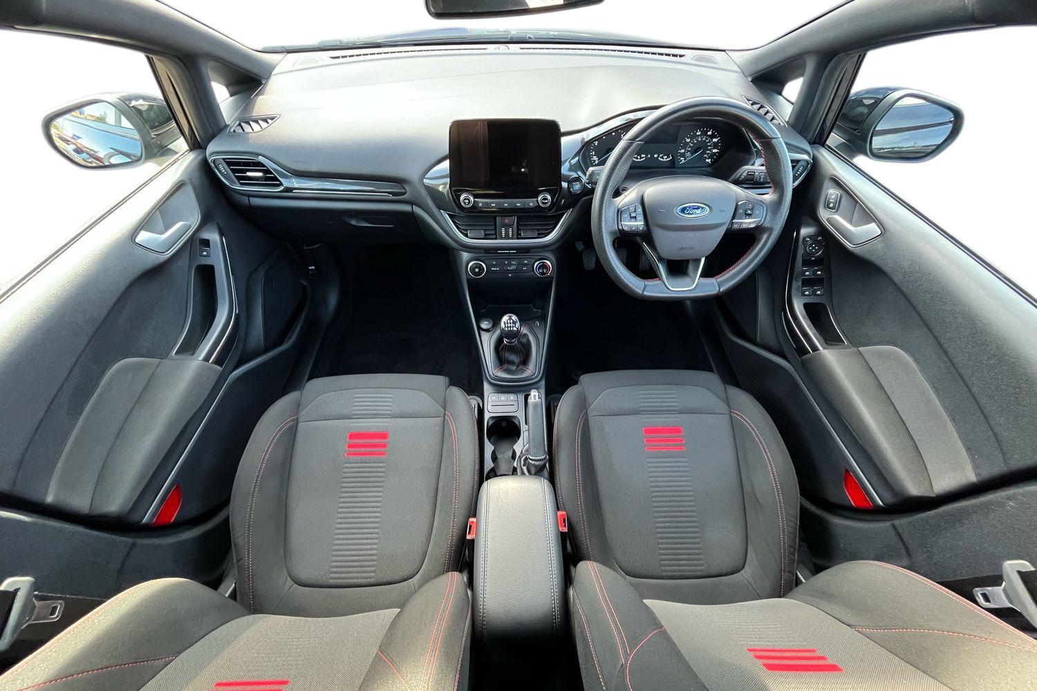 Ford Fiesta Photo 9