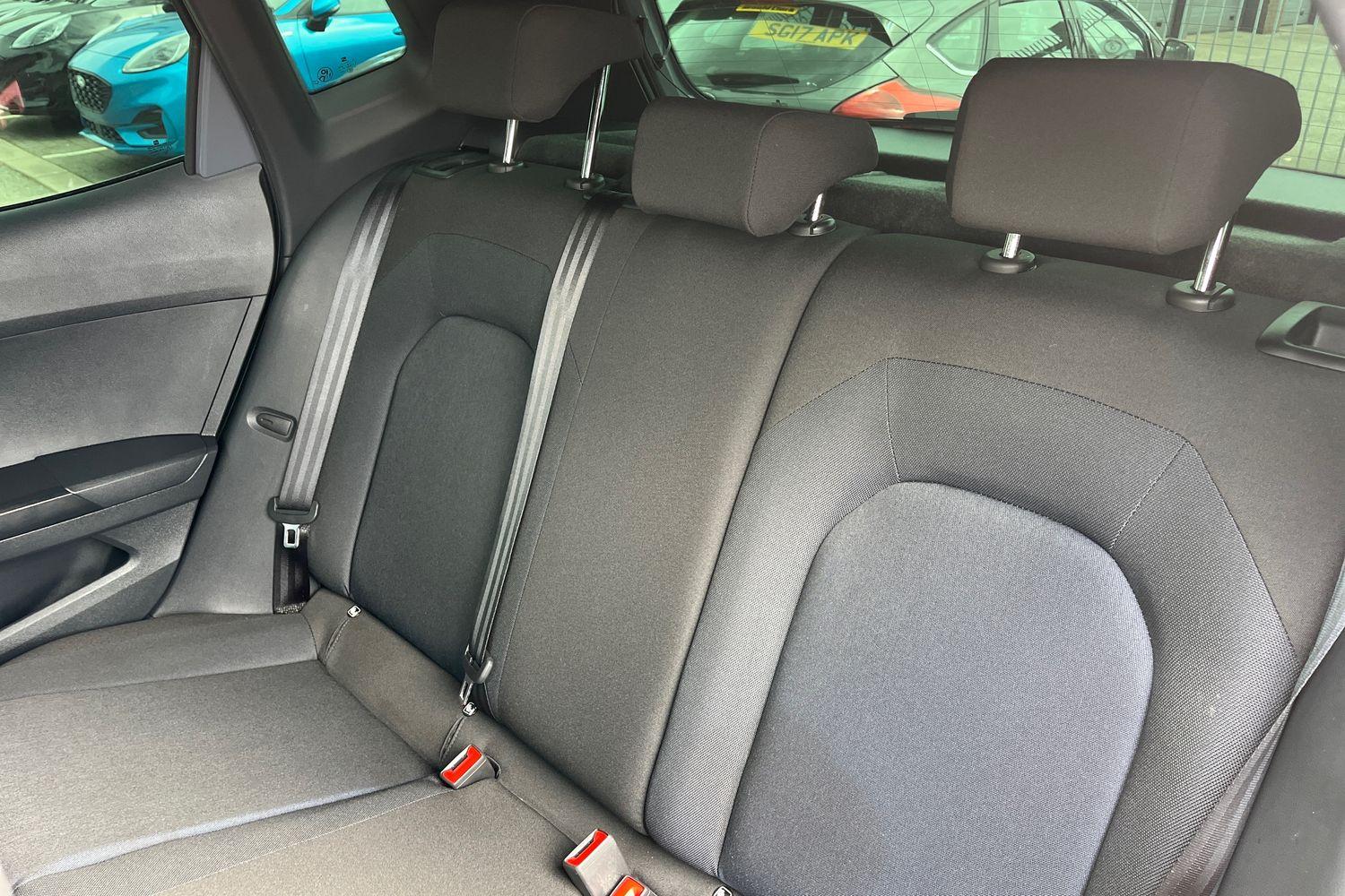 SEAT ARONA Photo 19
