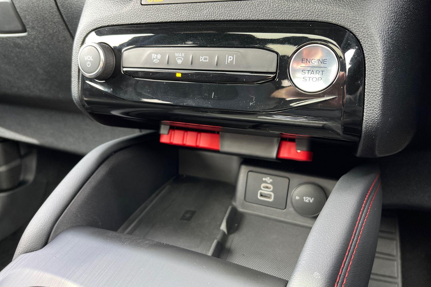 Ford Kuga Photo 33