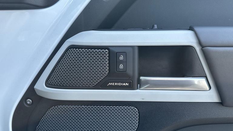 Used Land Rover Defender WJ73CWN 24