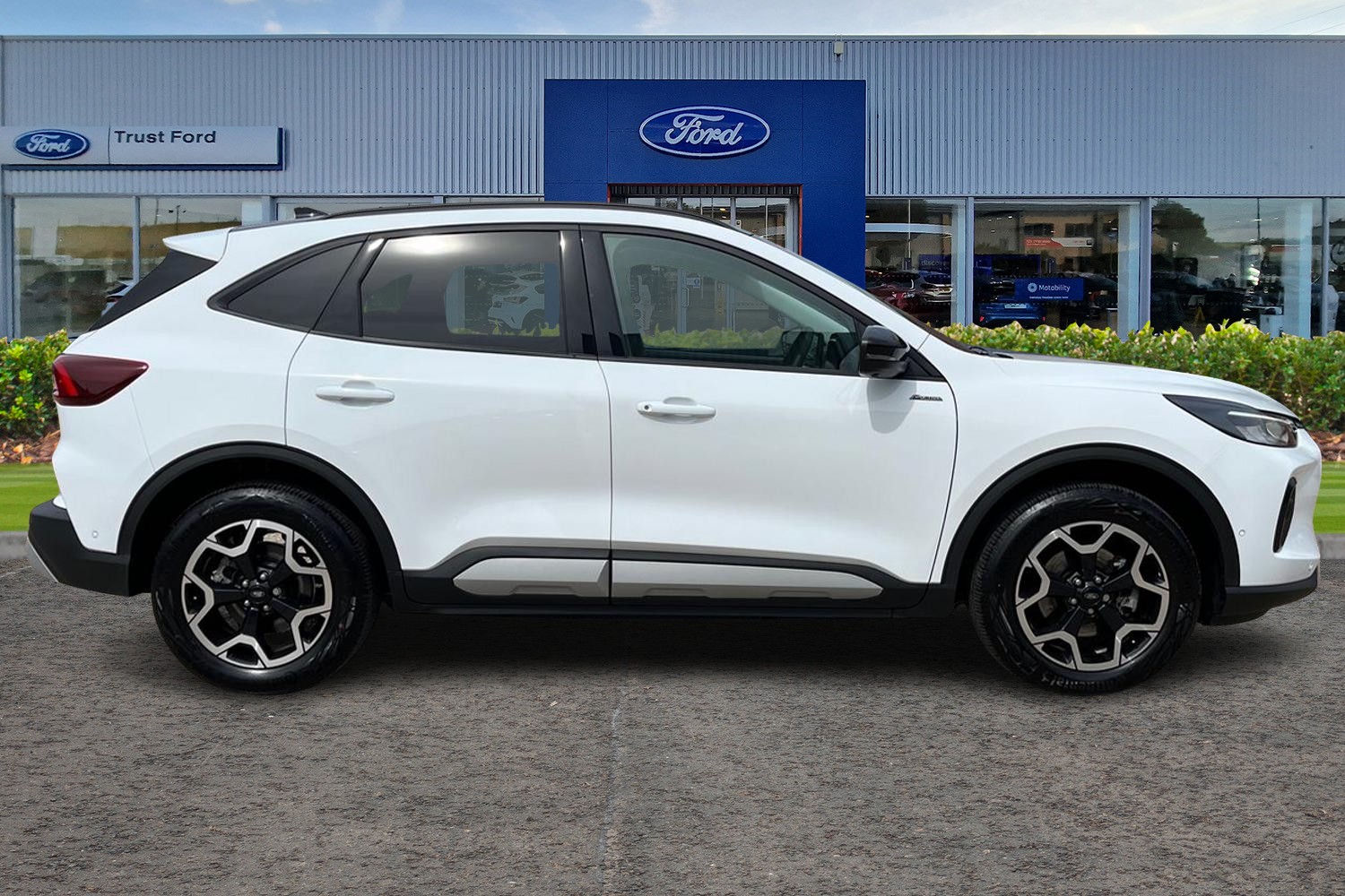 Ford Kuga Photo 2