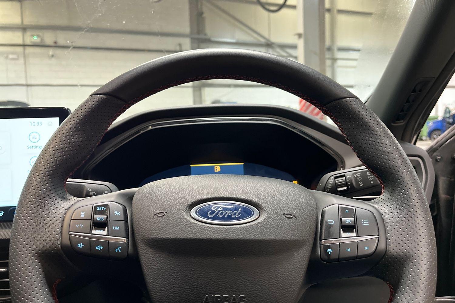 Ford KUGA Photo 11