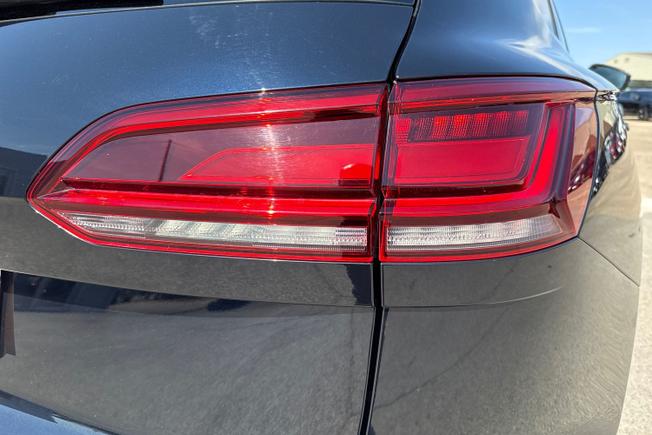 VOLKSWAGEN Touareg Photo 18