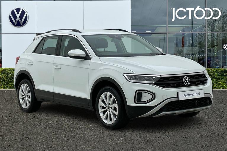 Used 2023 VOLKSWAGEN T-Roc 1.5 TSI Life SUV 5dr Petrol Manual Euro 6 (s/s) (150 ps) White at JCT600