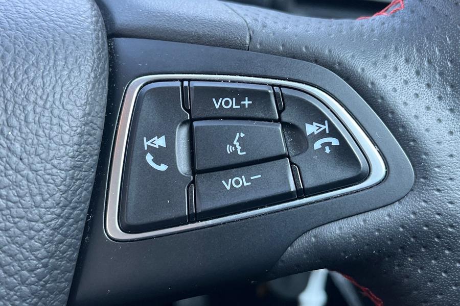 Ford EcoSport Photo autoimg-7ef27d34fae769ba478813621e9bdf23ebb008a0.jpg