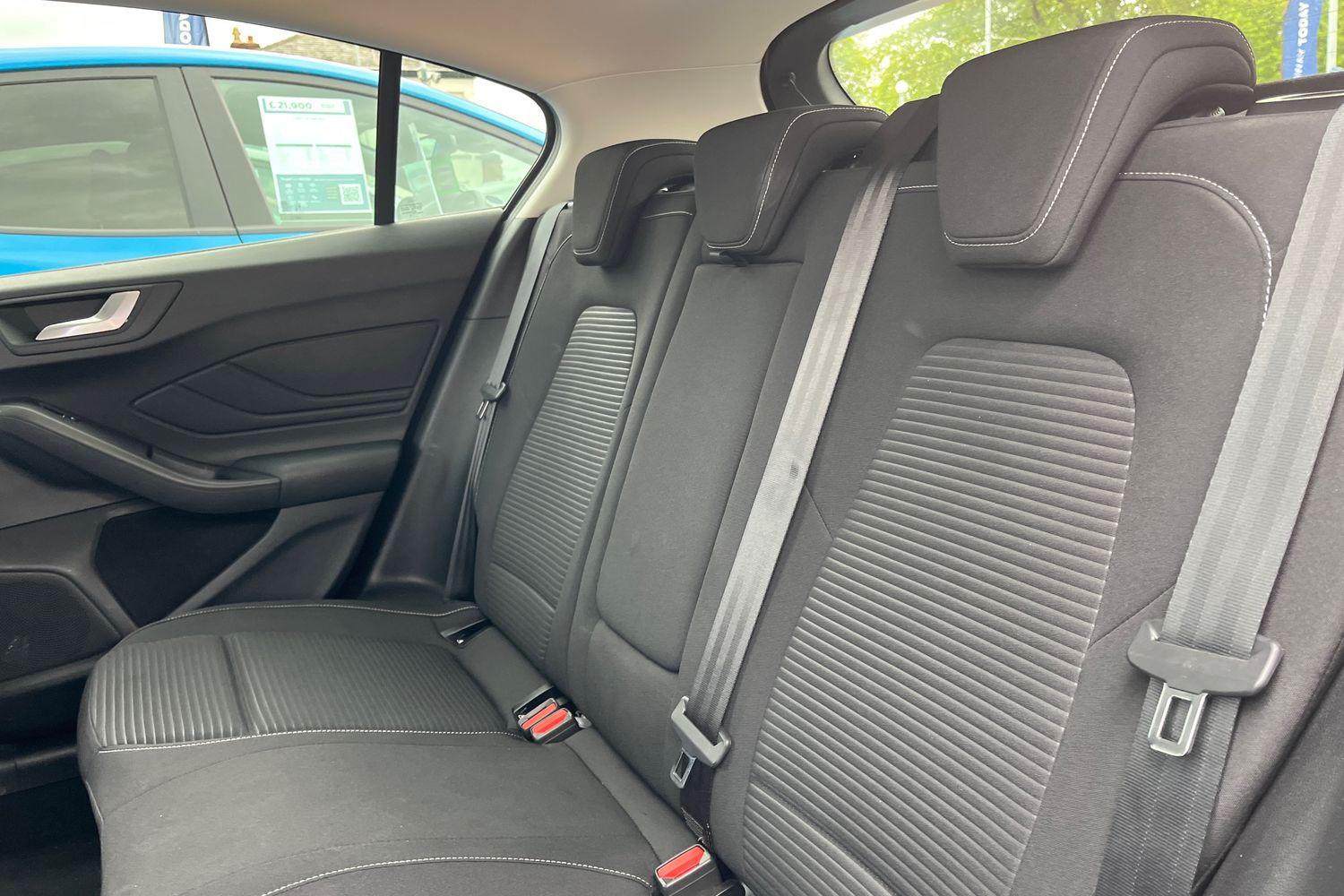 Ford FOCUS Photo 19