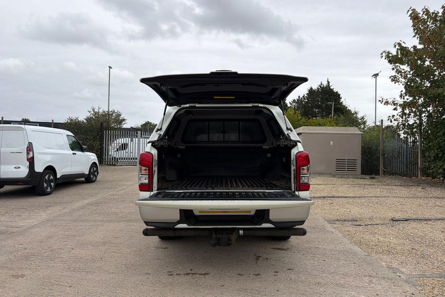 Mitsubishi L200 Photo autoimg-7efe9847f6d32f7761b4a5d5492f5b7c1a3093ca.jpg