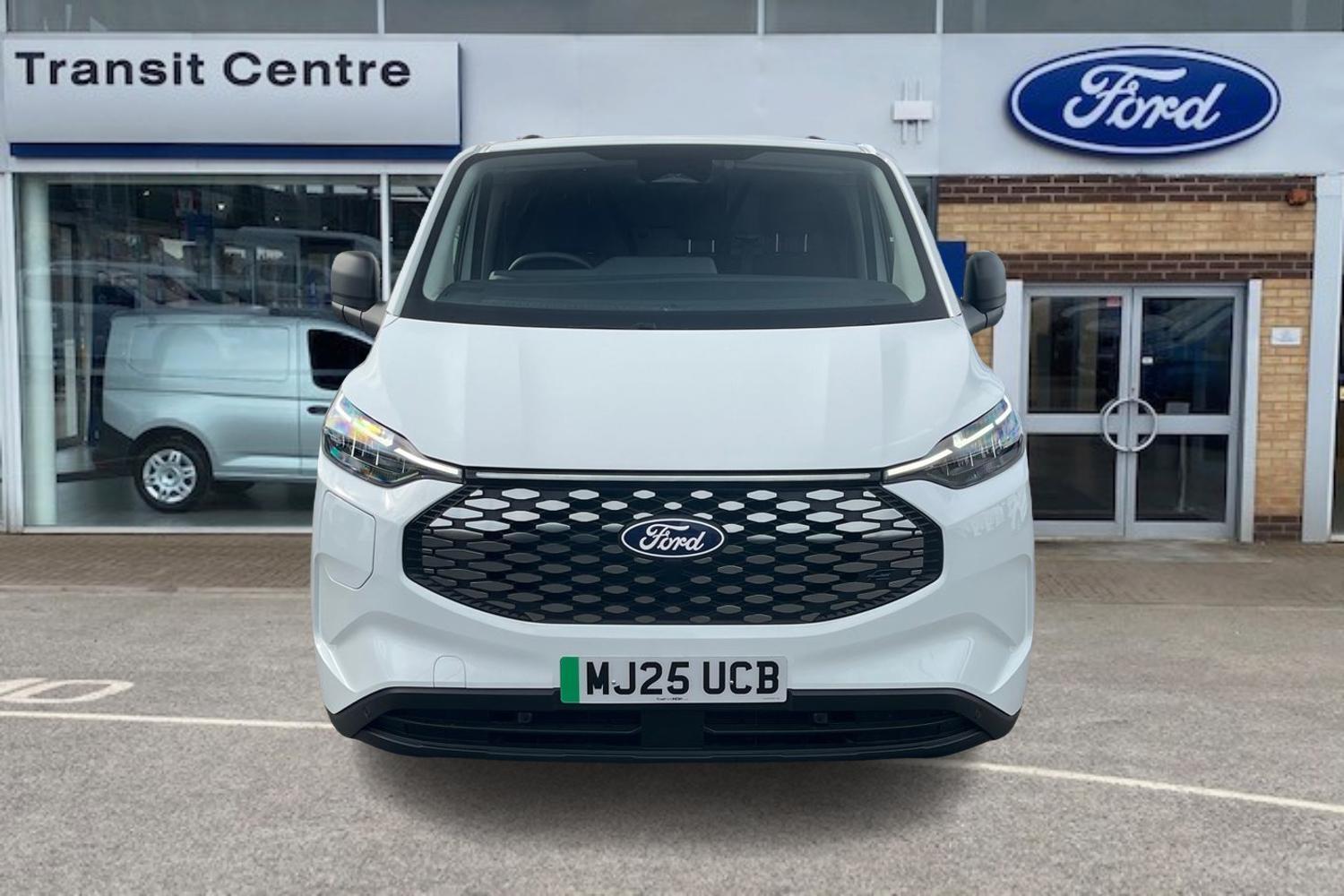 Ford E-TRANSIT CUSTOM Photo 11