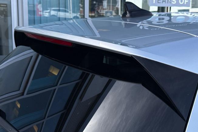 VOLKSWAGEN Golf Photo 47