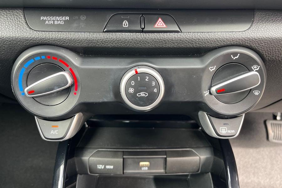 Kia Rio Photo autoimg-7f09e7ea97a4d87f1783d1b05a9708007f088c29.jpg