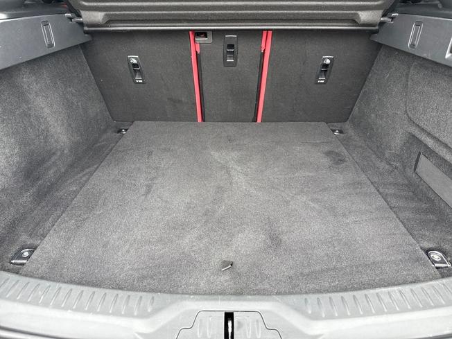 JAGUAR I-Pace Photo 12