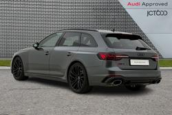 Audi RS4 Photo 3