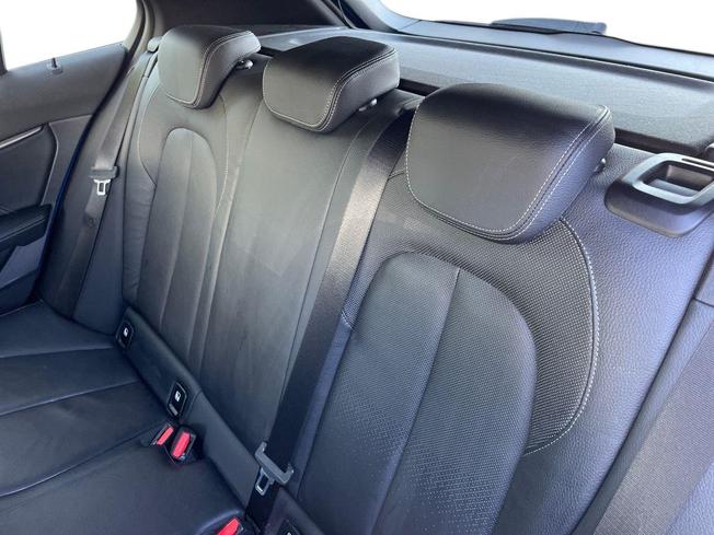 BMW 1 Series Photo 9