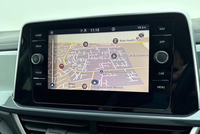 VOLKSWAGEN T-Roc Photo 14