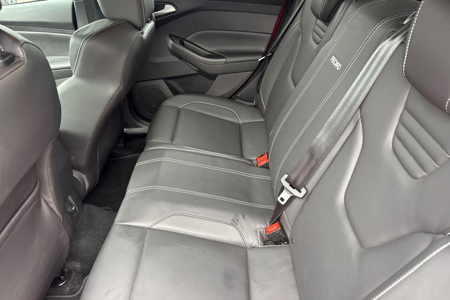 Ford FOCUS Photo 19