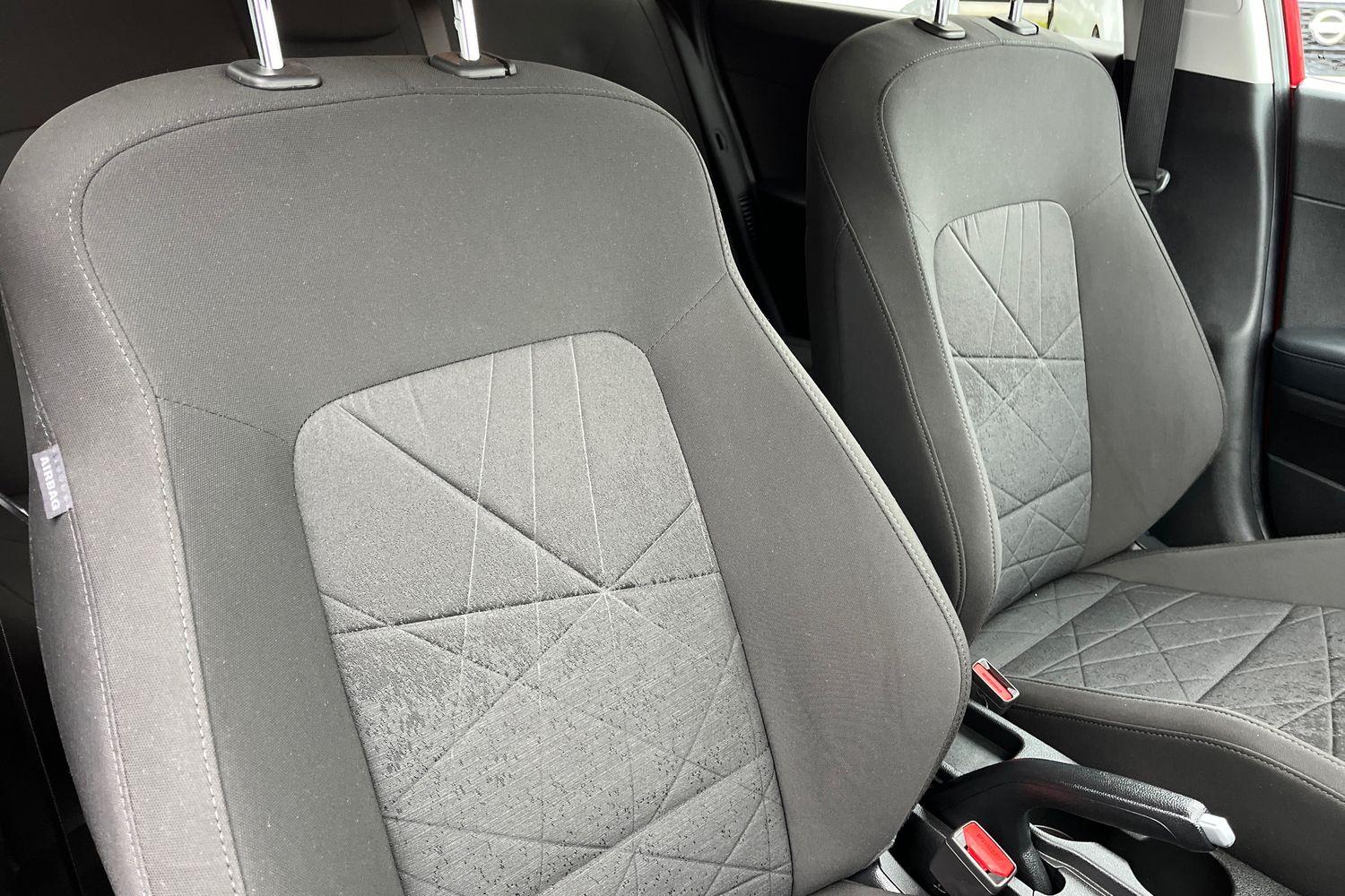Hyundai BAYON Photo 16