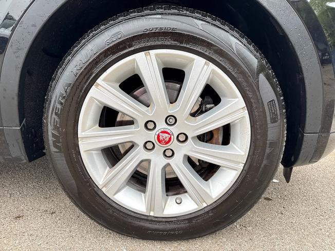 JAGUAR E-Pace Photo 5