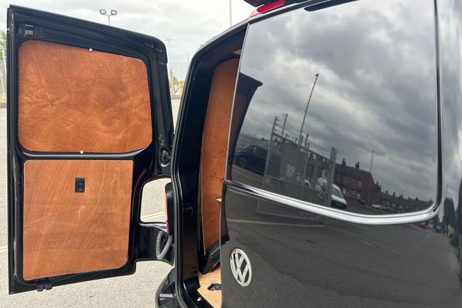 VOLKSWAGEN Transporter Photo 28