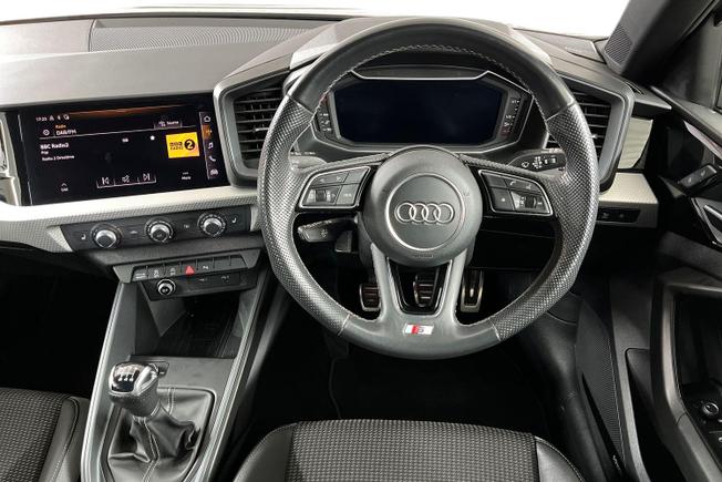 AUDI A1 Photo 11