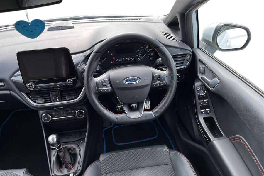 Ford FIESTA Photo autoimg-7f1f9ec91db149d1c2e72c2c13aafb70b9055c9b.jpg