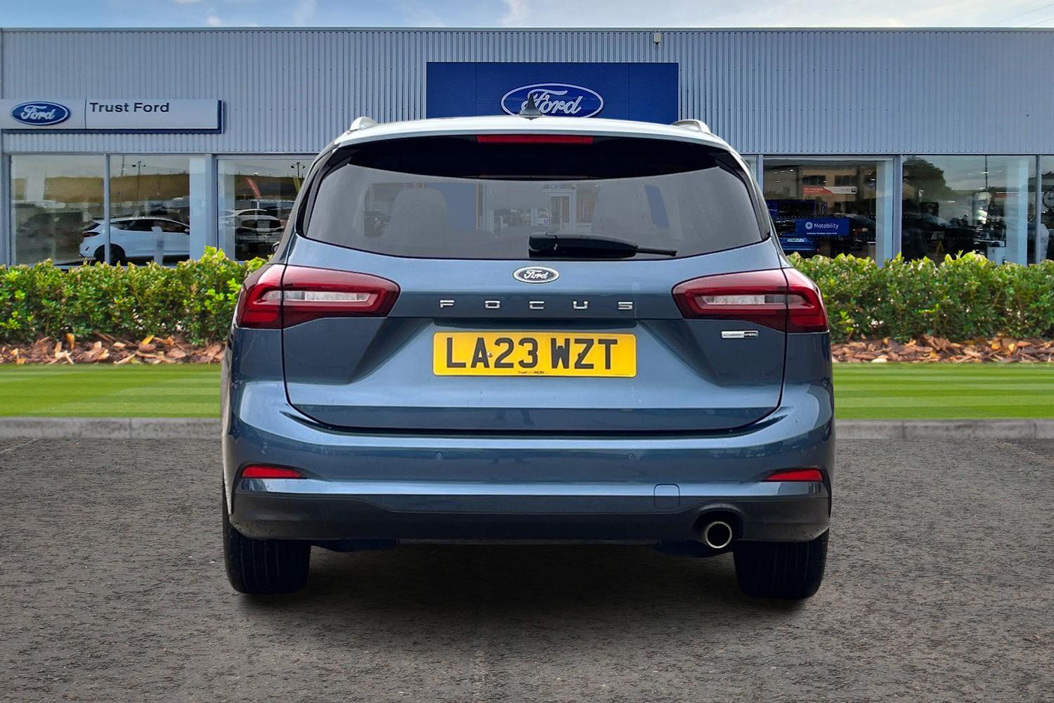 Ford Focus Photo 6