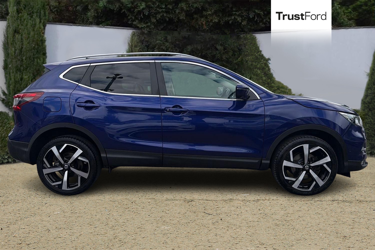 Nissan QASHQAI Photo 2